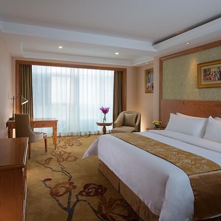 Vienna Hotel Chaoyang Nanning Exteriör bild