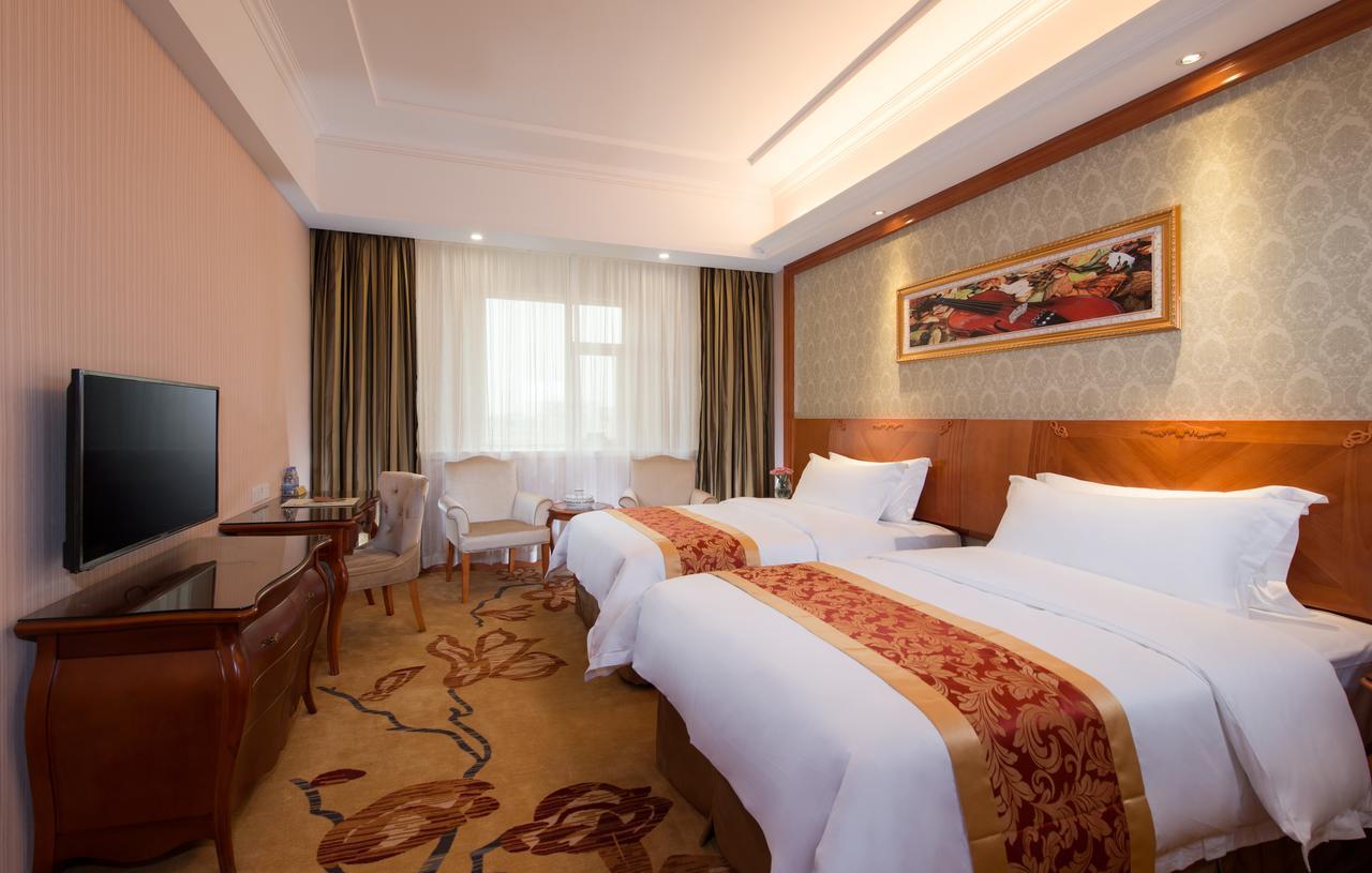 Vienna Hotel Chaoyang Nanning Exteriör bild